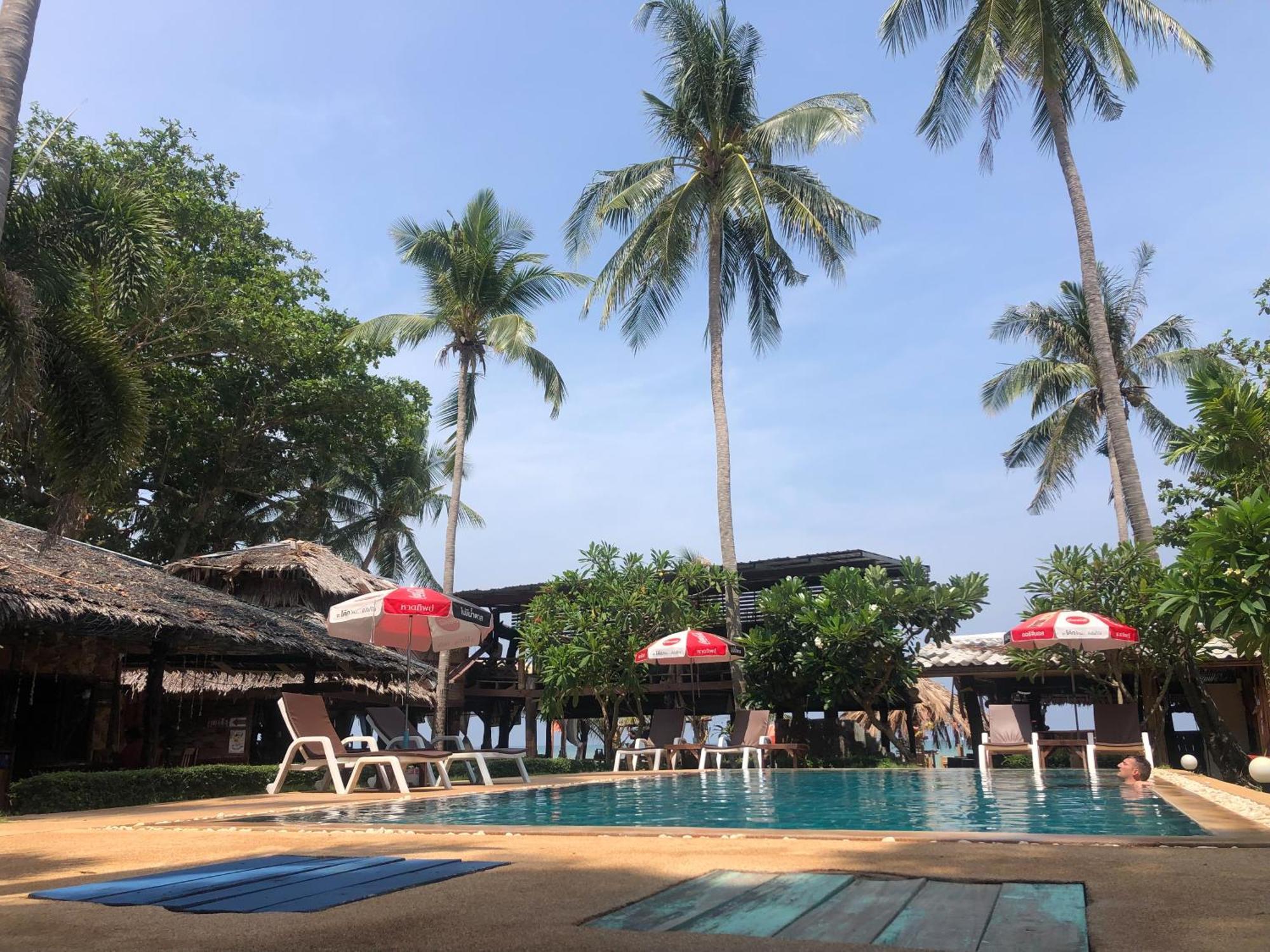 Moonwalk Lanta Resort Ко-Ланта Экстерьер фото