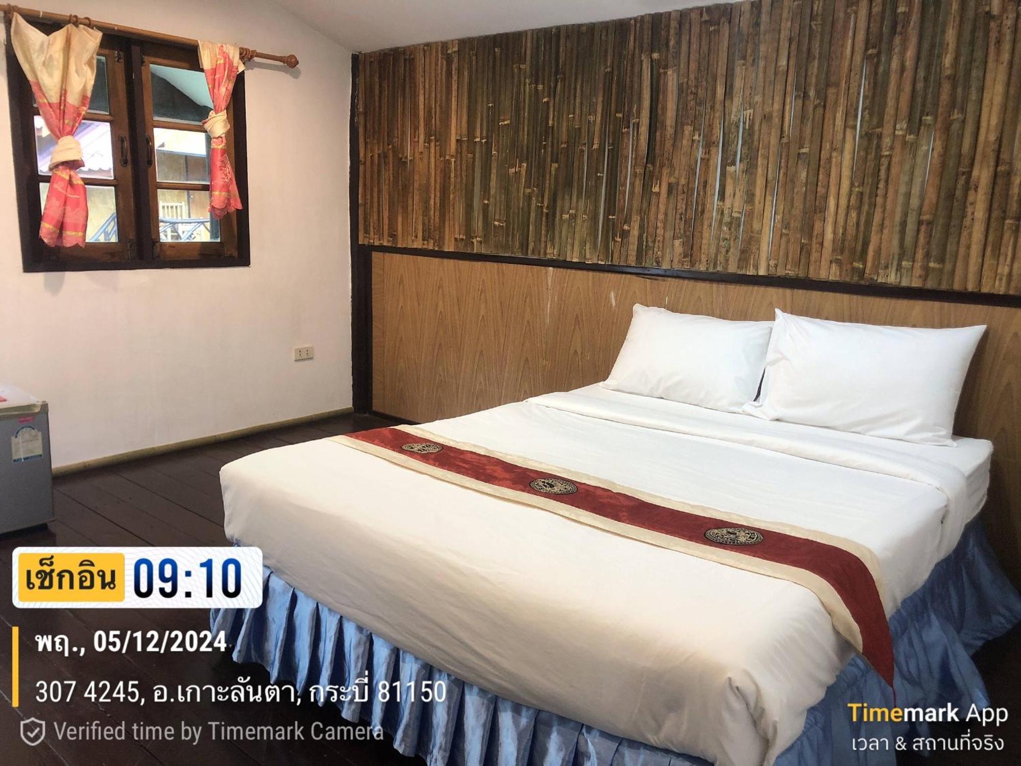 Moonwalk Lanta Resort Ко-Ланта Экстерьер фото